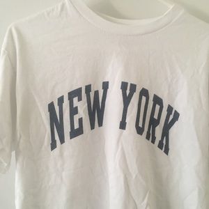BRAND NEW BRANDY MELVILLE NEW YORK TEE